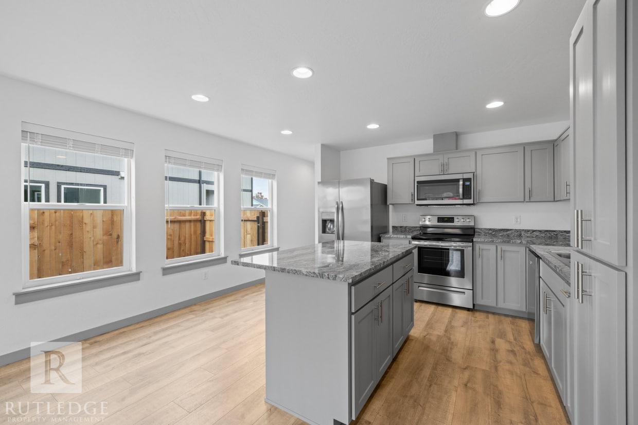 Primary Photo - Beautiful New 3 Bedroom Townhome