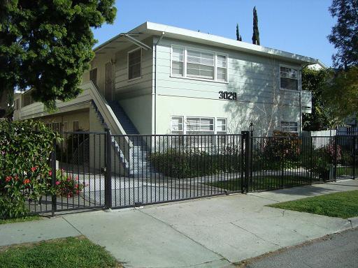 Building - 3028 Livonia Ave