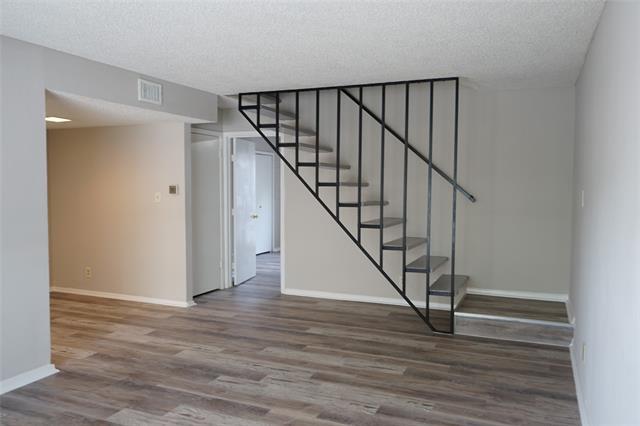 Building Photo - 2415 S Graham Dr