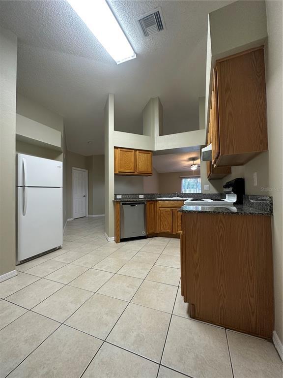 Foto del edificio - 6429 Pine Top Way