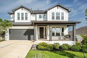 Building Photo - 829 Dayridge Dr