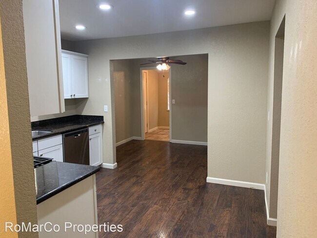 Foto del edificio - 2 br, 2 bath House - 1262 Dainty Ave