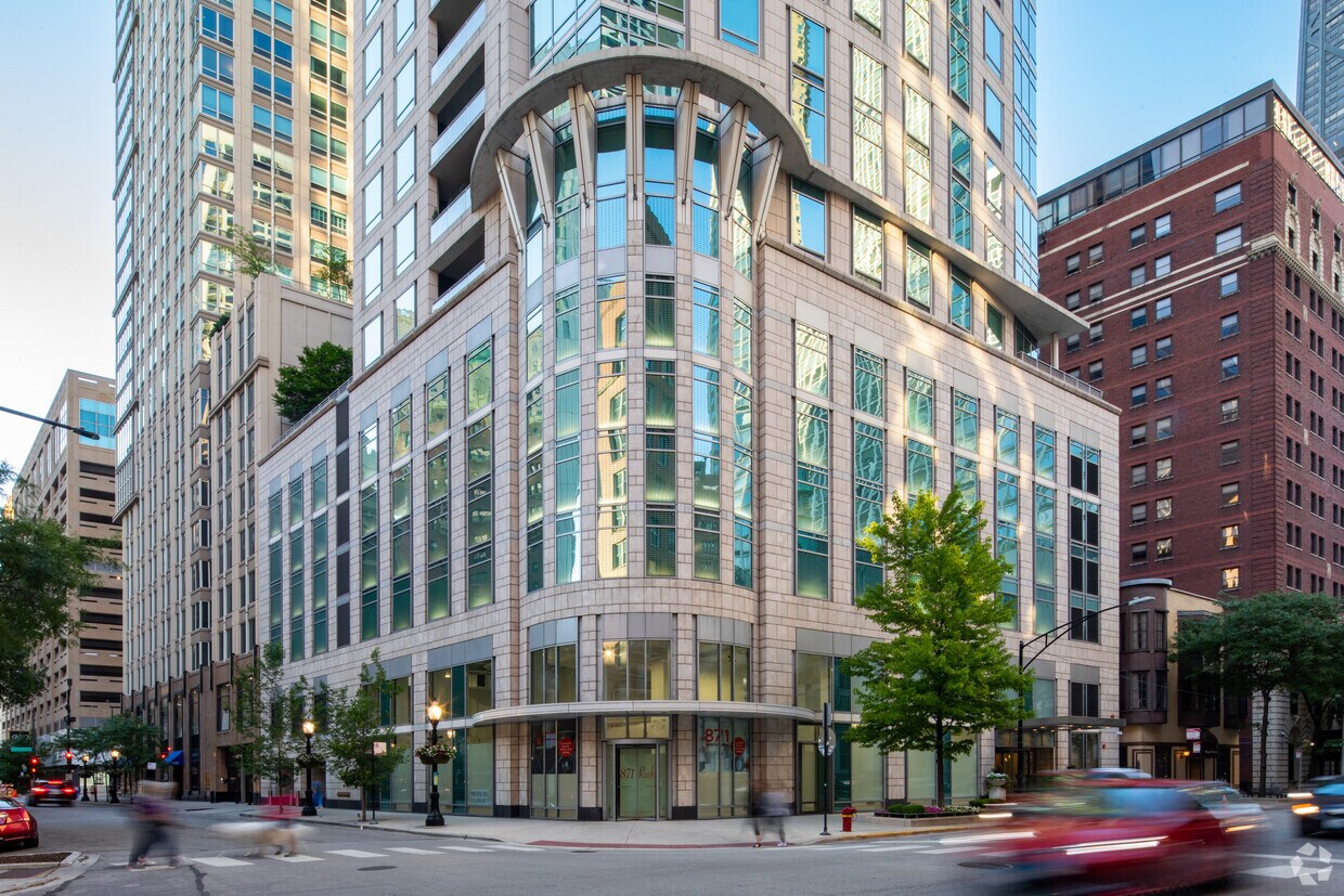 Primary Photo - 50 E Chestnut St
