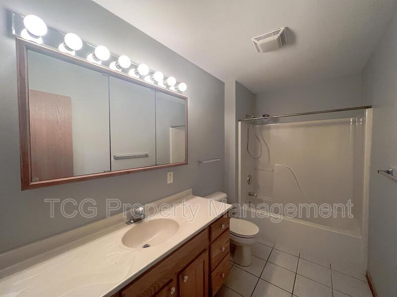 2402 Marquette Rd Unit Apt 2, Peru, IL 61354 Condo for Rent in Peru