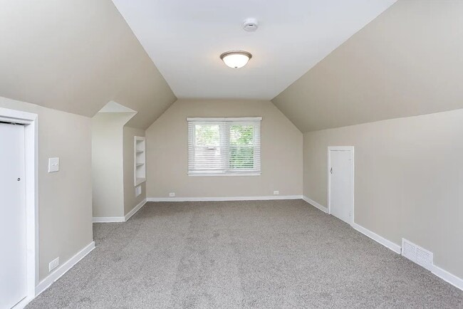 Building Photo - 458 W Avery St