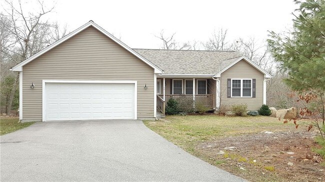 Building Photo - 58 Hopkinton Hill Rd