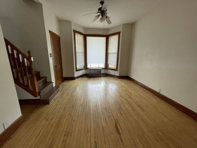 Building Photo - 2951 W Medill Ave