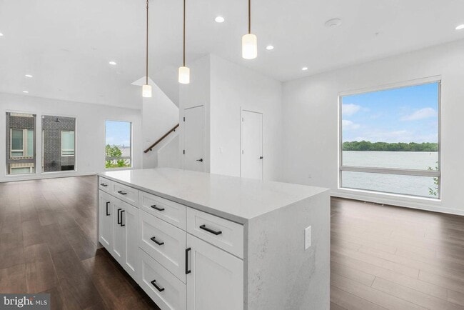 Building Photo - 3212 Evergreen Walk