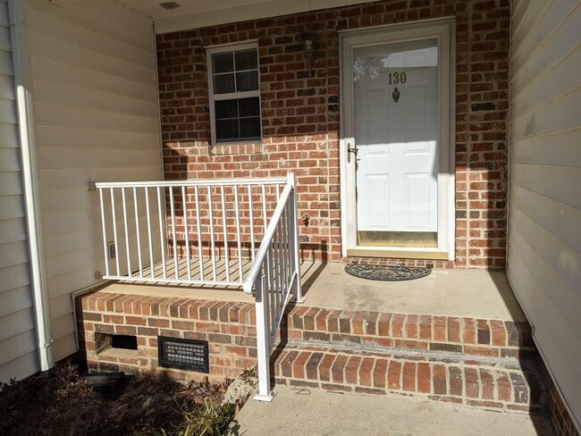 Building Photo - 130 Grande Meadow Way