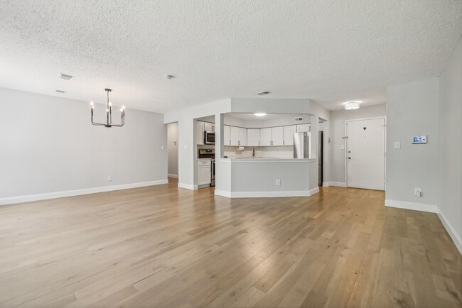Building Photo - 45 Drake Ln