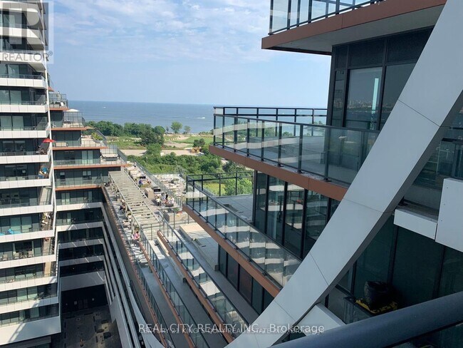 Building Photo - 30-1130 Shore Breeze Dr