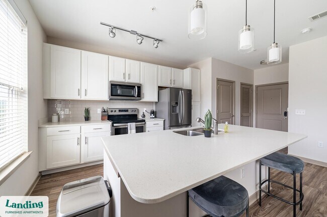 Foto del edificio - 151 E Blount Ave