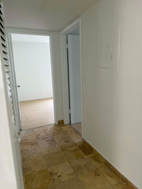 Foto del edificio - 341 W Park Dr