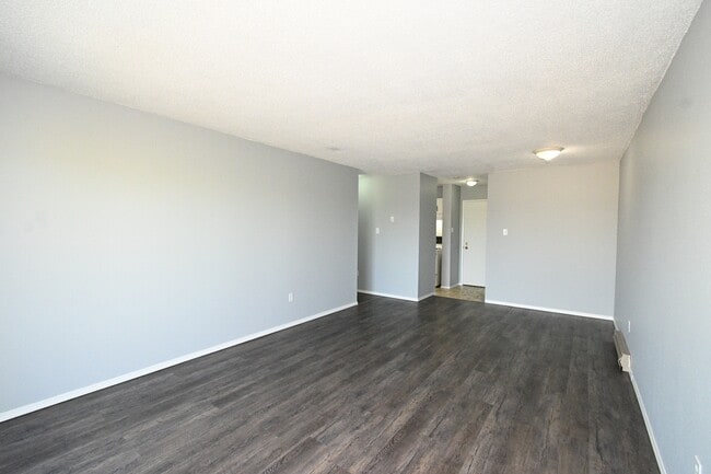Building Photo - 4280 Quentin Ave