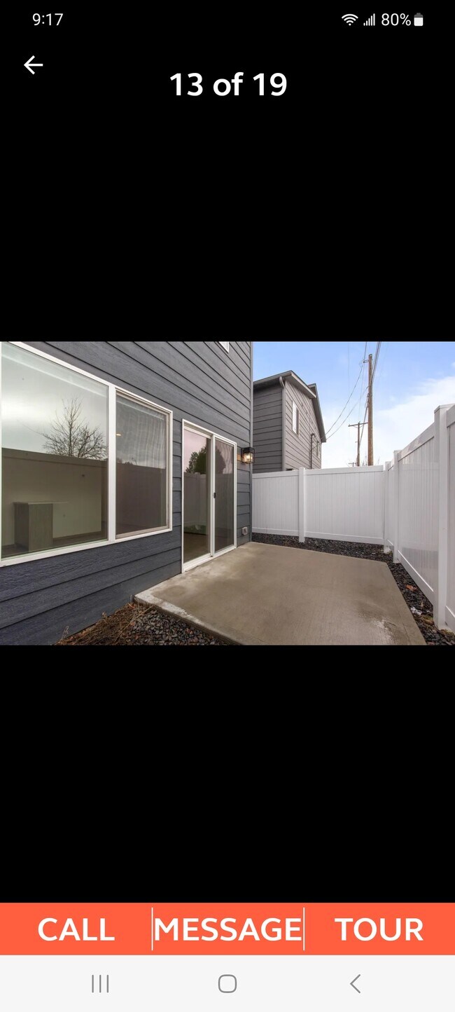 Foto del edificio - 11926 E 2nd Ave