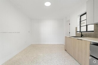 Building Photo - 2442 SW 3rd St