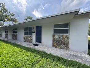 Building Photo - 604 SW 5th Ave