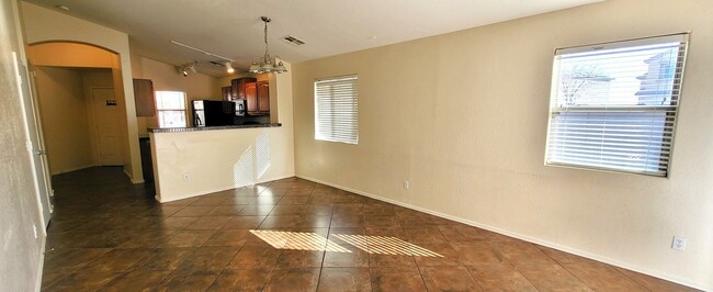 Building Photo - NICE 4 BED 2 BATH CORNER LOT HOME IN MARICOPA!!
