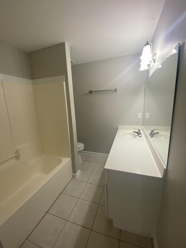 Foto del edificio - 59 Concord Rd