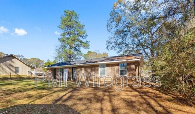 Building Photo - 142 Emerald Ct