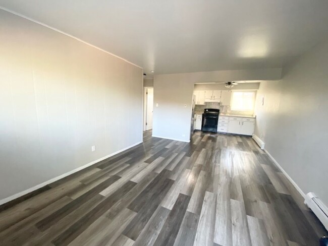 Building Photo - Large, renovated and open floorplan two be...