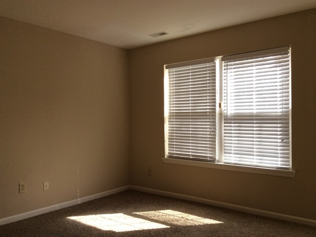 Building Photo - 12693 Glengary Dr