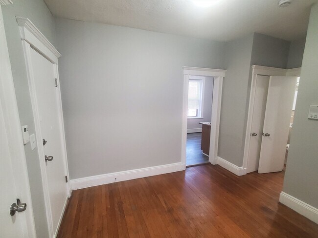 Foto del edificio - 76 Walnut Park