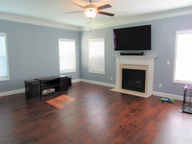 Building Photo - 327 Red Cedar Drive