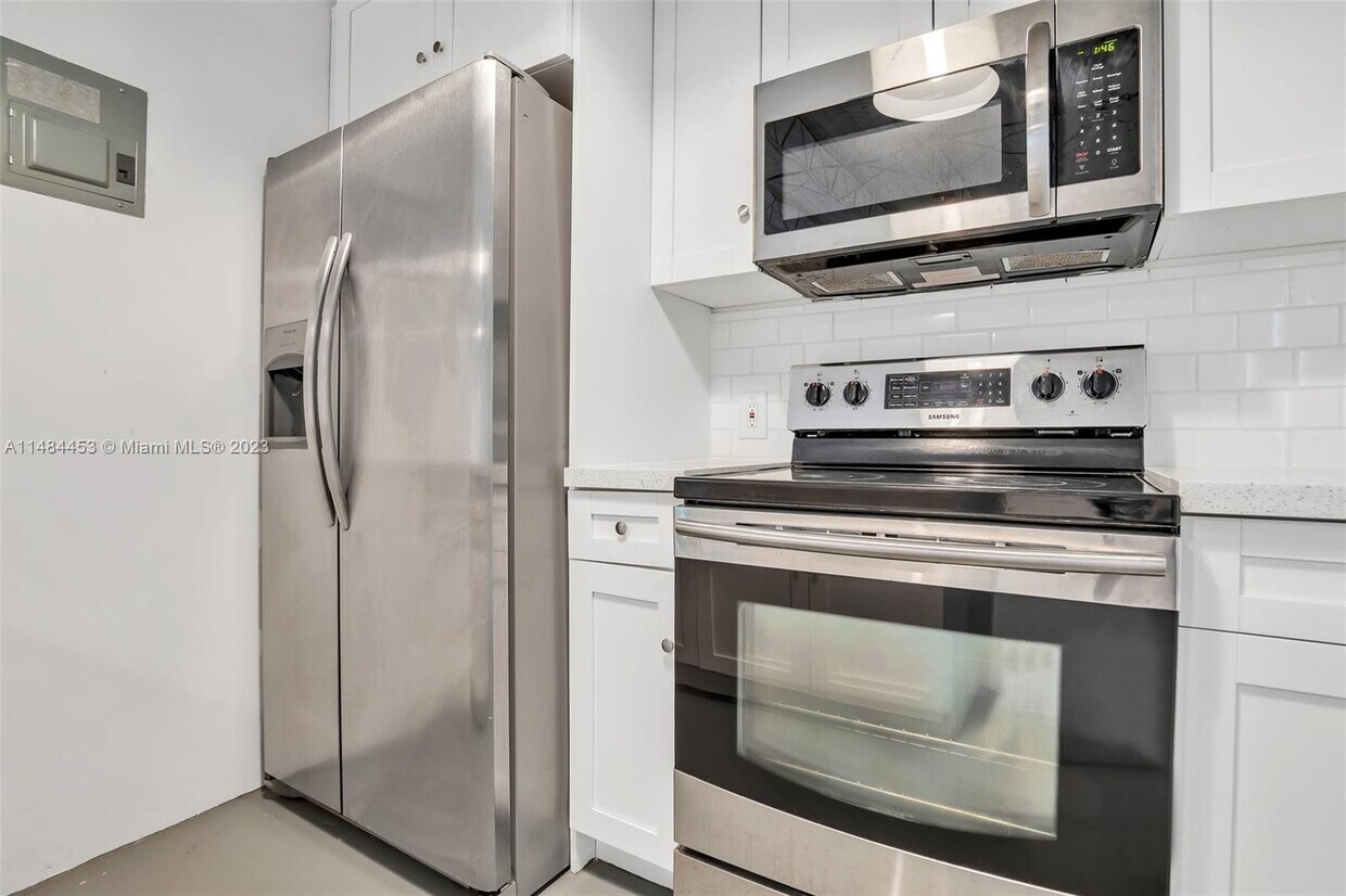 Primary Photo - 38 NW 53rd St