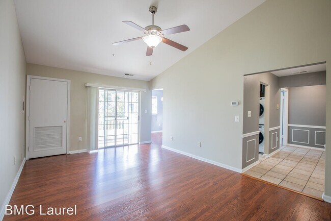 Foto del edificio - 3 br, 2 bath House - 8589 Falls Run Rd (Un...