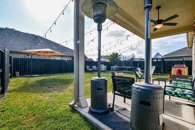 Foto del edificio - 4938 Applewood Crest Ln