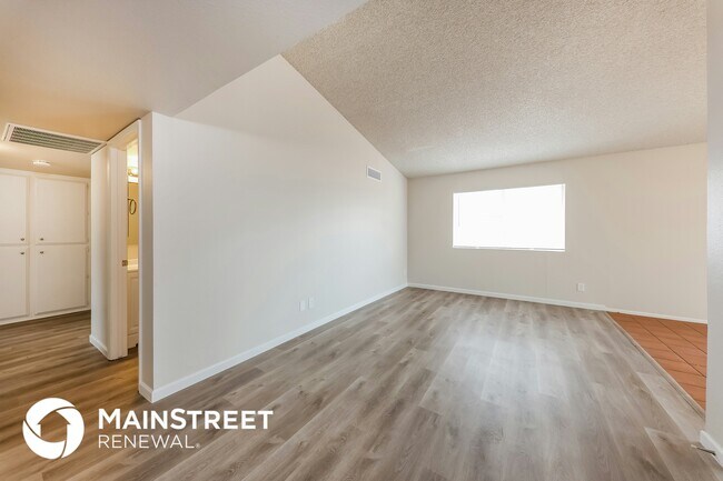 Building Photo - 6107 W Acoma Dr