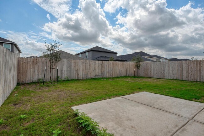 Photo - 9518 Hinterlands Dr House