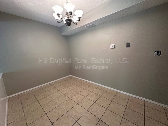 Photo - 103 Woodhenge Dr Apartment