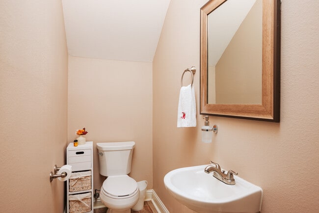 Building Photo - 919 Muirfield Dr