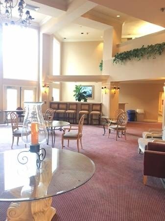 Foto del edificio - 6640 Lake Park Dr