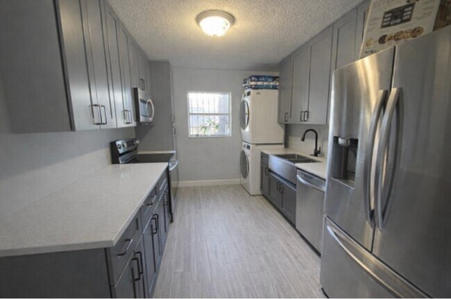 Cocina - 1744 SW 3rd St