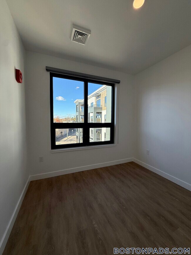 Building Photo - 199 Gardner St