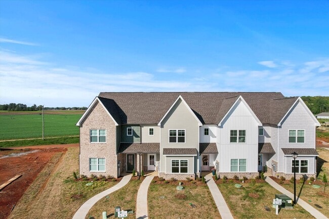 Building Photo - NEW & Move in Ready Townhome!