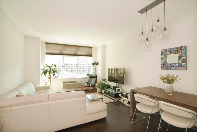 Foto del edificio - 1450 Washington St