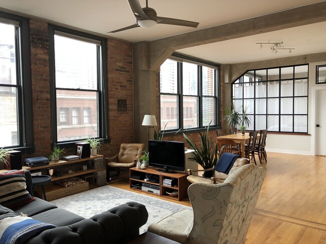 Foto del edificio - 720 S Dearborn St