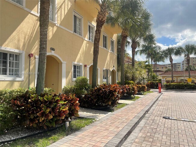 Building Photo - 2078 NE 167th St  3-101 North Miami Beach ...
