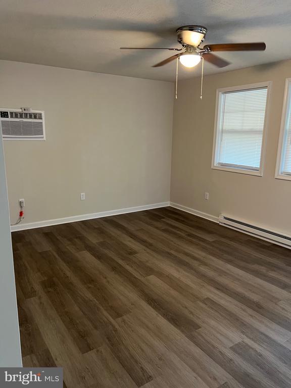 Building Photo - 132 Briarwood Cir