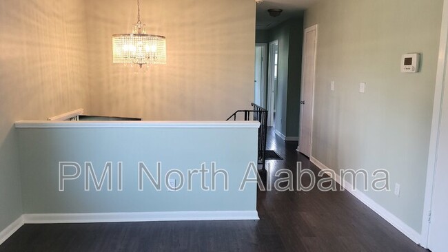 Building Photo - 3935 Mccalley Pl SW