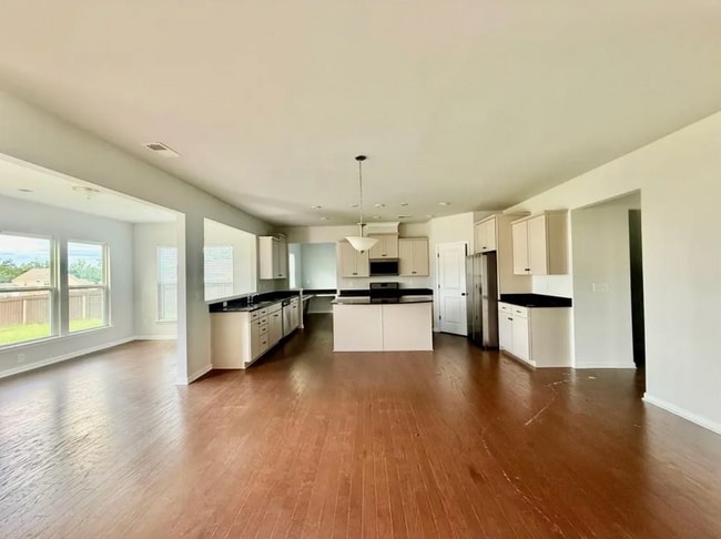 Building Photo - 212 Himalaya Way