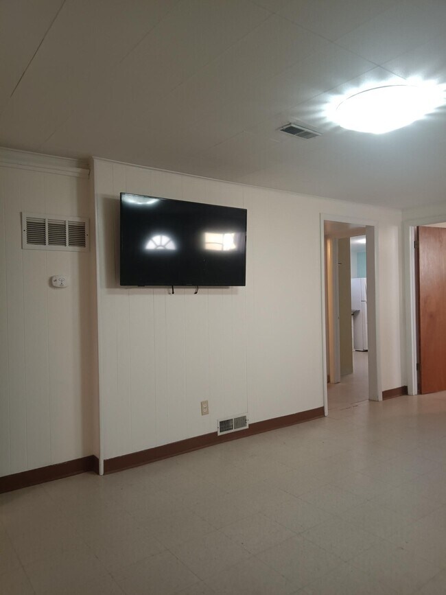 Foto del edificio - 335 W Kennedy Ave