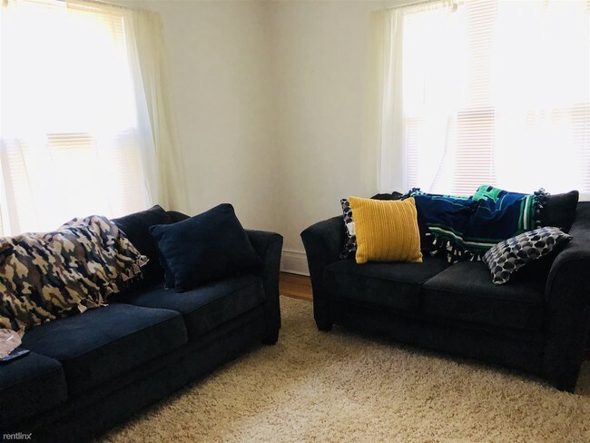 Foto del edificio - 1 br, 1 bath House - 1322 S Forest Ave Apt 3