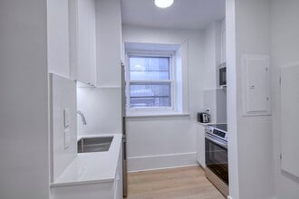 Building Photo - 1245 Rue St Marc