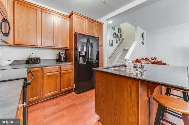 Foto del edificio - 861 Fawn Ln