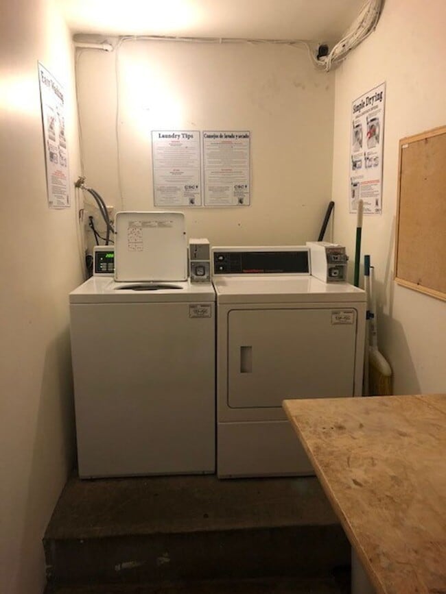 Building Photo - Beautifully Remodeled! One Bedroom**Alamo ...